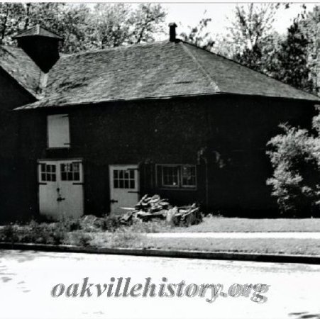 213 King Street barn prior to renovation, 1950